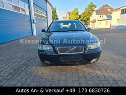 Schwarz Gebraucht 2005 Volvo V70 Momentum Kombi | 2.000 € (Guter Preis)