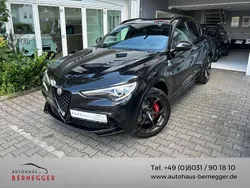 Schwarz (schwarz) Gebraucht 2021 Alfa Romeo Stelvio Quadrifoglio SUV | 56.950 € (Fairer Preis)