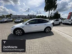 Weiß Gebraucht 2023 Tesla Model Y SUV | 35.700 € (Fairer Preis)