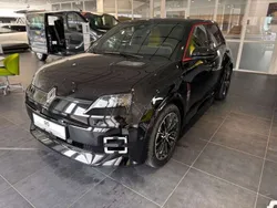 Schwarz Neu 2025 Renault R5 Iconic Kleinwagen | 29.290 € (Etwas zu teuer)