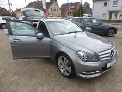 792 palladiumsilber Gebraucht 2014 Mercedes C200 Avantgarde Kombi | 16.999 €