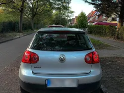 Silber Gebraucht 2004 VW Golf V Kleinwagen | 1.100 € (Fairer Preis)