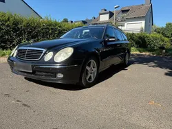 Schwarz Gebraucht 2004 Mercedes E320 Kombi | 4.500 €