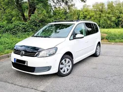 Weiß Gebraucht 2011 VW Touran Van / Kleinbus | 7.990 € (Etwas zu teuer)