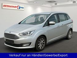 Silber Gebraucht 2018 Ford Grand C-Max Van / Kleinbus | 8.299 €