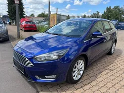 Blau Gebraucht 2015 Ford Focus Titanium Limousine | 6.300 € (Superpreis)