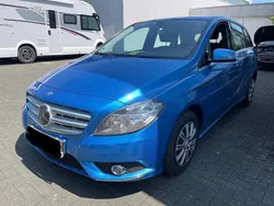 Blau Gebraucht 2013 Mercedes B180 Van / Kleinbus | 4.550 €