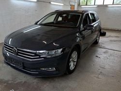 Grau Gebraucht 2021 VW Passat Business Kombi | 17.999 € (Fairer Preis)