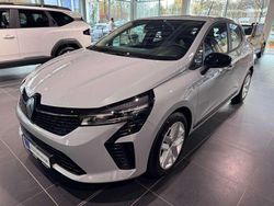 Rafalgrau metallic Gebraucht 2025 Renault Clio V Evolution Kleinwagen | 19.690 € (Etwas zu teuer)
