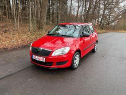 Rot Gebraucht 2011 Skoda Fabia Kleinwagen | 2.999 € (Superpreis)