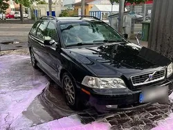 Schwarz Gebraucht 2003 Volvo V40 Kombi | 3.000 € (Teuer)