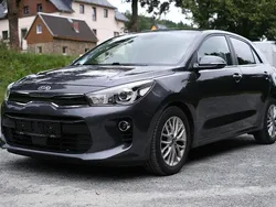 Platinum graphite Gebraucht 2017 Kia Rio Spirit Limousine | 10.480 € (Superpreis)