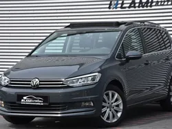 Delfingrau metallic Gebraucht 2024 VW Touran Highline Van / Kleinbus | 34.999 € (Fairer Preis)