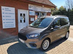 Grau Gebraucht 2019 Ford Tourneo Courier Trend Van / Kleinbus | 10.900 € (Guter Preis)