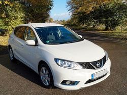 Weiß Gebraucht 2015 Nissan Pulsar Acenta Limousine | 6.900 € (Fairer Preis)