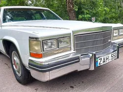 Weiß Gebraucht 1985 Cadillac Fleetwood Brougham Limousine | 15.500 €