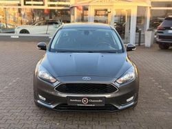 Grau Gebraucht 2015 Ford Focus Limousine | 6.999 € (Superpreis)