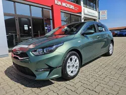 (exg) experience green m Neu 2024 Kia Ceed Vision Kleinwagen | 24.990 € (Etwas zu teuer)