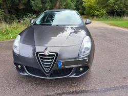 Grau Gebraucht 2010 Alfa Romeo Giulietta Kleinwagen | 3.800 € (Superpreis)
