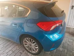 Blau Gebraucht 2019 Ford Focus Limousine | 14.400 € (Fairer Preis)