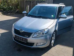 Grau Gebraucht 2011 Skoda Fabia GreenLine Kombi | 3.000 €