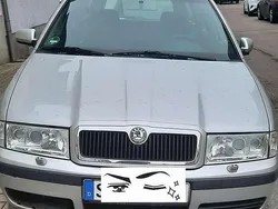 Grau Gebraucht 2003 Skoda Octavia Style Kombi | 850 € (Superpreis)