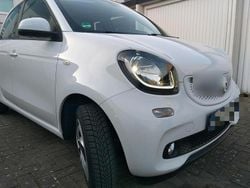 Weiß Gebraucht 2016 Smart ForFour Prime Kleinwagen | 6.900 € (Fairer Preis)