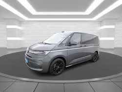 Indiumgrau (grau) Gebraucht 2024 VW T7 Style Van | 54.600 € (Guter Preis)
