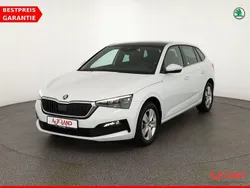 Weiß Gebraucht 2023 Skoda Scala Kleinwagen | 22.490 € (Guter Preis)
