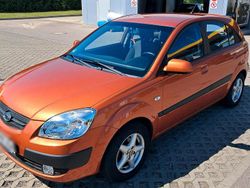 Orange Gebraucht 2008 Kia Rio Kleinwagen | 4.399 € (Teuer)