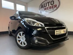 Schwarz Gebraucht 2017 Peugeot 208 Active Kleinwagen | 7.890 € (Fairer Preis)