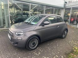 Grau Gebraucht 2021 Fiat 500e Kleinwagen | 15.497 €