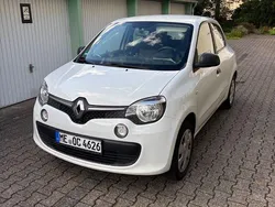 Weiß Gebraucht 2017 Renault Twingo Life Kleinwagen | 2.900 € (Fairer Preis)