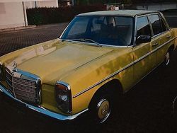 Gelb Gebraucht 1976 Mercedes W115 Limousine | 14.750 €