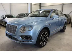 Blau Gebraucht 2016 Bentley Bentayga SUV | 119.700 € (Etwas zu teuer)