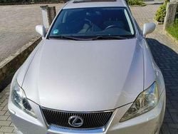 Grau Gebraucht 2008 Lexus IS220d Limousine | 9.199 € (Teuer)