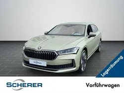 Ice teabeige metallic (metallic) Gebraucht 2025 Skoda Superb Selection Limousine | 43.990 €