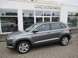 Grau Gebraucht 2024 Skoda Karoq Selection SUV | 29.990 € (Superpreis)