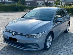 Grau Gebraucht 2020 VW Golf VIII Life Limousine | 17.800 € (Teuer)