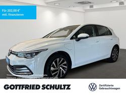 Weiß Gebraucht 2022 VW Golf VIII Style Limousine | 22.900 € (Guter Preis)