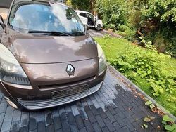Braun Gebraucht 2009 Renault Grand Scénic III Dynamique Van / Kleinbus | 2.800 € (Fairer Preis)