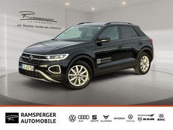 Schwarz (deep black perleffekt) Gebraucht 2025 VW T-Roc Style SUV | 34.990 € (Guter Preis)