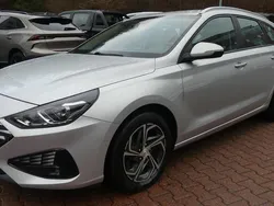 Silber Gebraucht 2021 Hyundai i30 Kombi | 13.990 € (Fairer Preis)