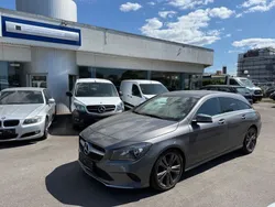 Grau Gebraucht 2019 Mercedes CLA200 Shooting Brake Kombi | 13.990 € (Fairer Preis)