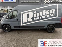 Grau Gebraucht 2024 Citroën Jumper Van / Kleinbus | 34.990 € (Fairer Preis)