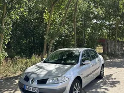 Grau Gebraucht 2006 Renault Mégane II Dynamique Limousine | 2.200 € (Fairer Preis)