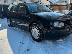 Schwarz Gebraucht 2003 VW Golf IV Kombi | 1.900 € (Fairer Preis)