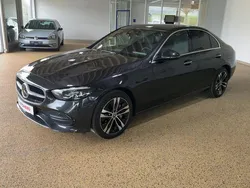 Grau Gebraucht 2022 Mercedes C300 Avantgarde Limousine | 36.640 € (Guter Preis)