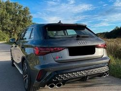 Grau Gebraucht 2024 Audi S3 Ambiente Coupé | 42.300 €