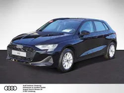 Brillantschwarz Gebraucht 2024 Audi A3 Sportback Limousine | 29.990 € (Superpreis)